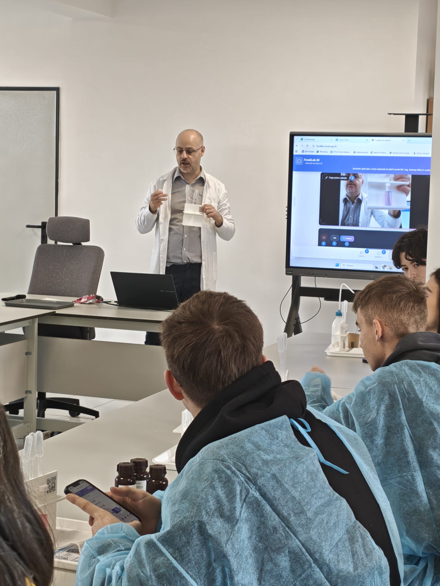 Imagine documentară din atelierul EDU LAB FARM la Rusciori, cadrul 07 din 08.